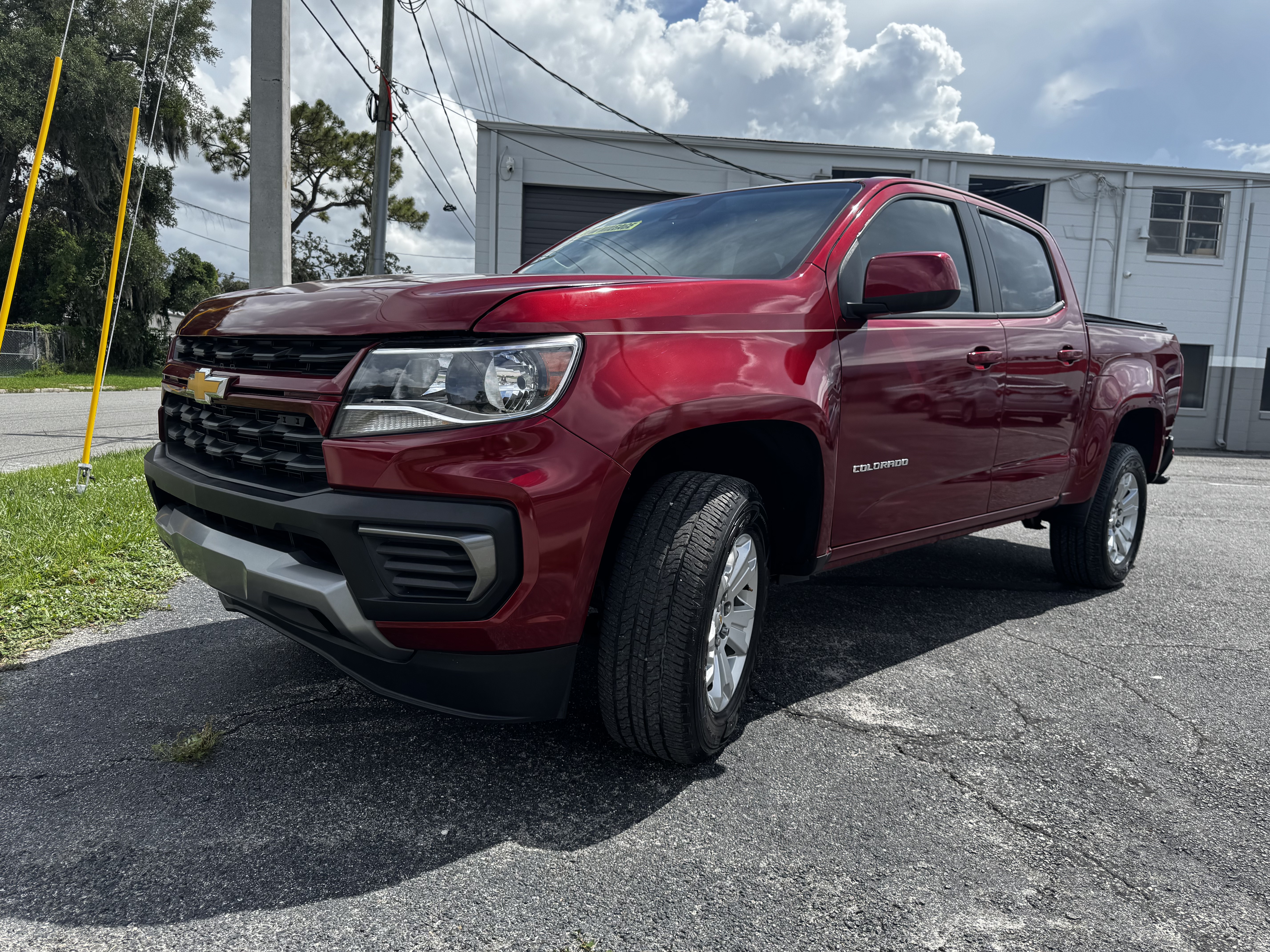 Used 2021 Chevrolet Colorado LT w/ Safety Package RWD image 11