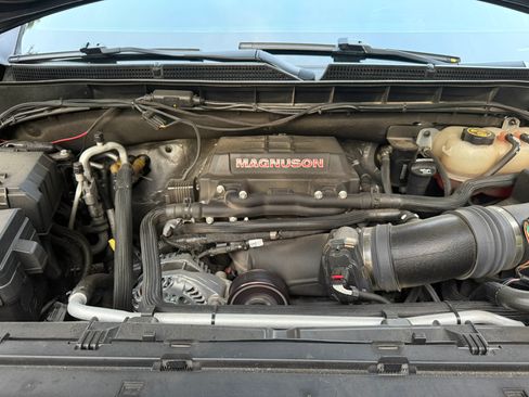 Used 2021 Cadillac Escalade Sport Platinum RWD image 6