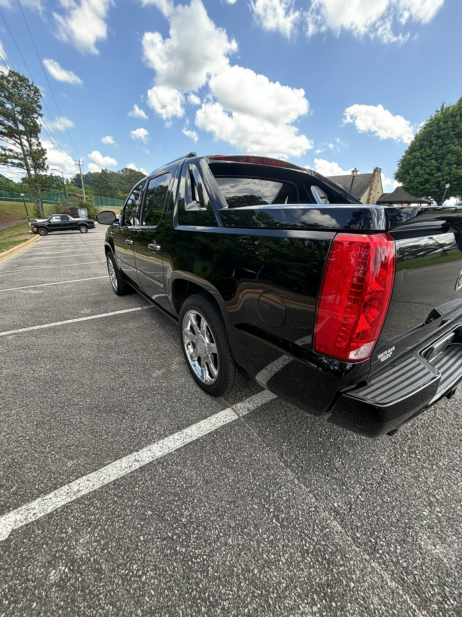 Used 2007 Cadillac Escalade EXT w/ Information Package AWD/4WD image 17