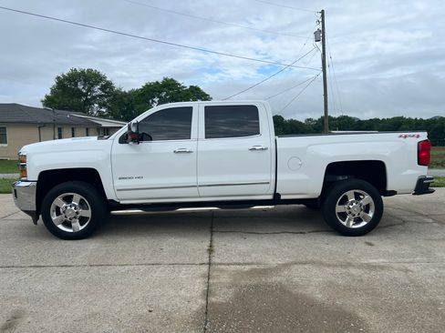 Used 2016 Chevrolet Silverado 2500 LTZ w/ Duramax Plus Package AWD/4WD image 2