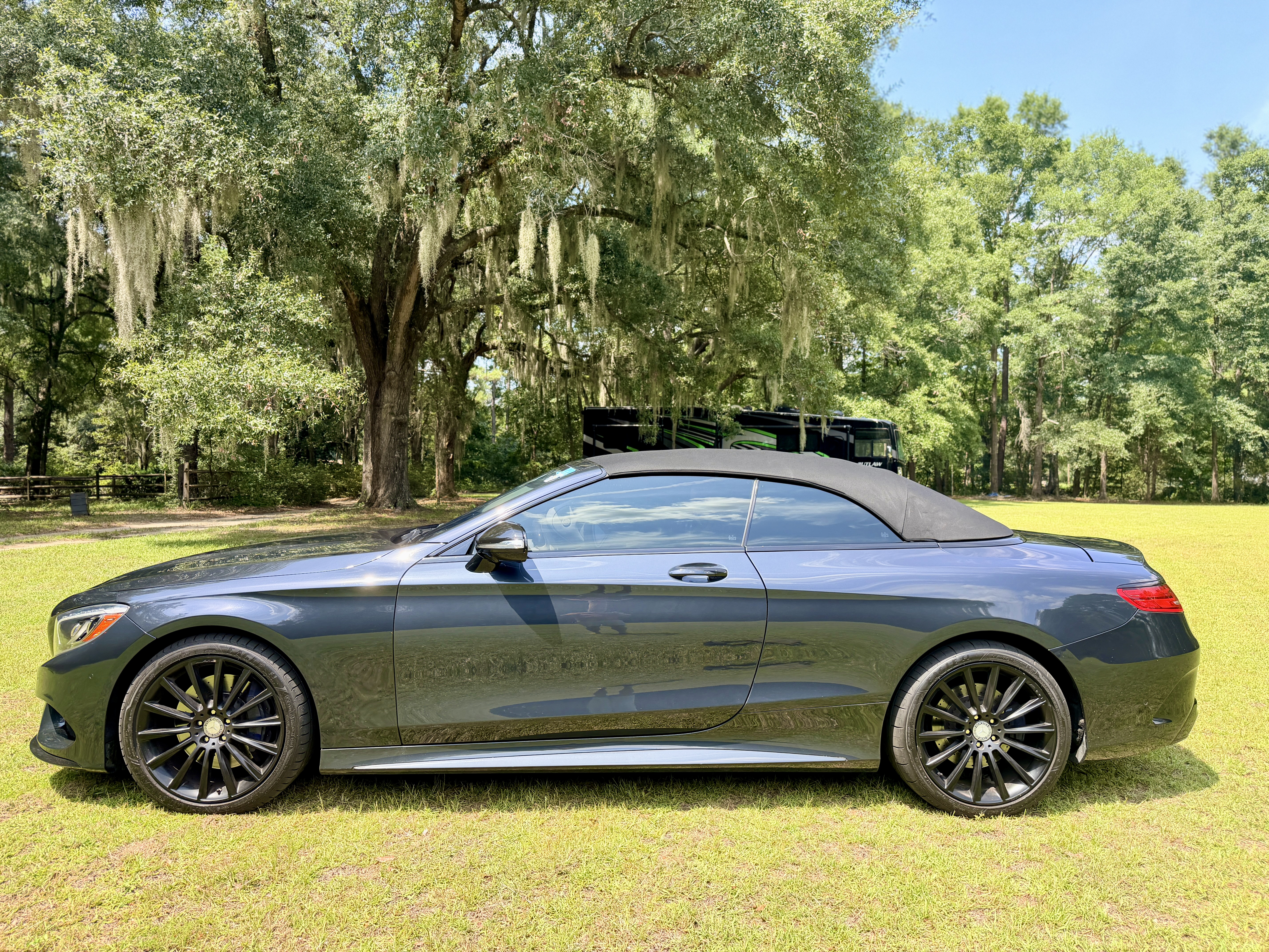 Used 2017 Mercedes-Benz S 550 Cabriolet image 1