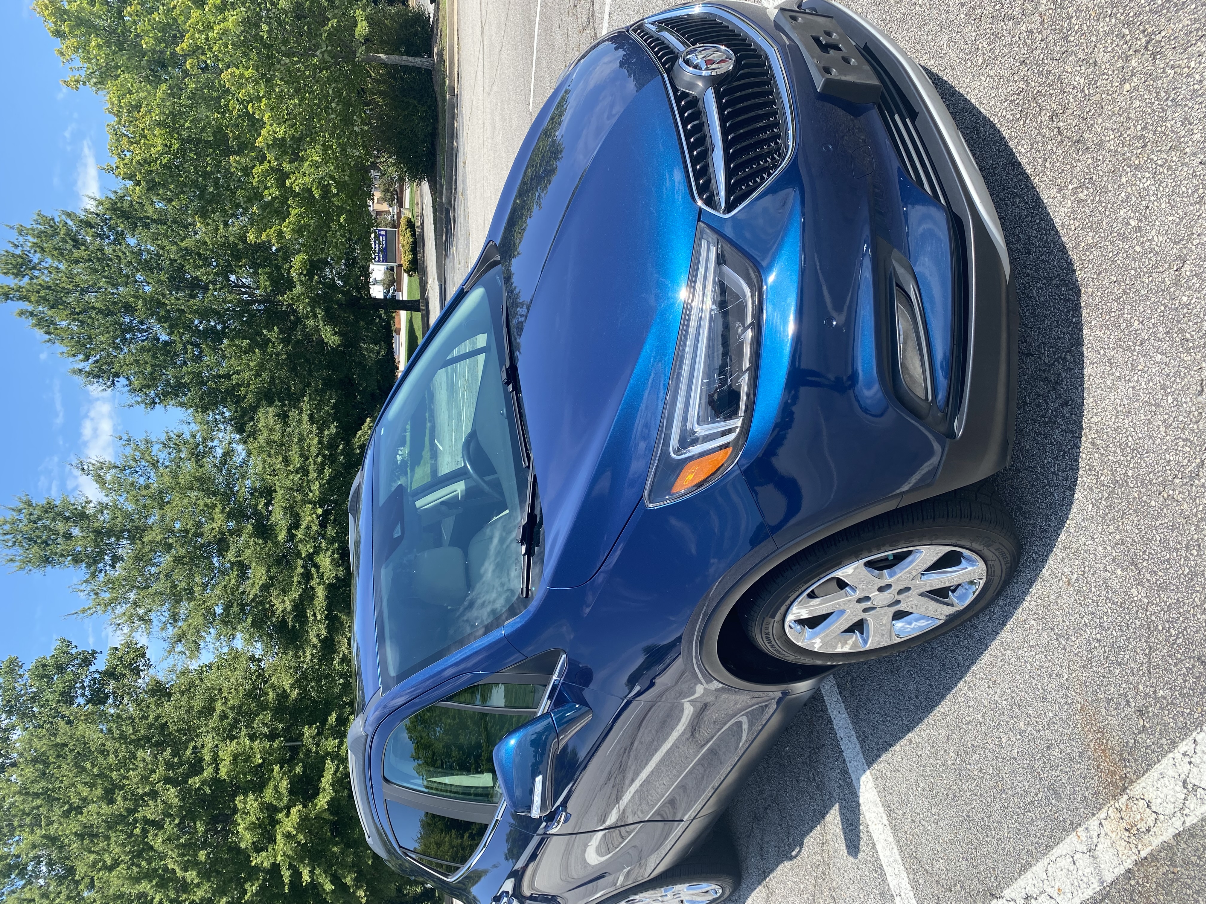 Used 2019 Buick Encore Essence w/ Experience Buick Package FWD image 4