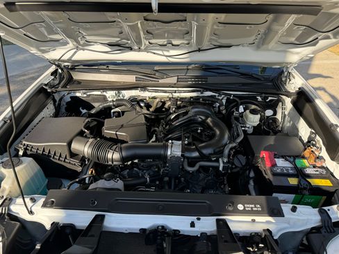 Used 2018 Toyota Tacoma SR5 image 17