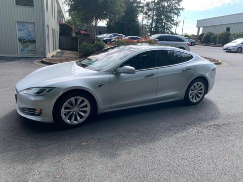 Used 2018 Tesla Model S 100D AWD/4WD image 1