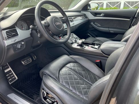 Used 2015 Audi S8 image 8
