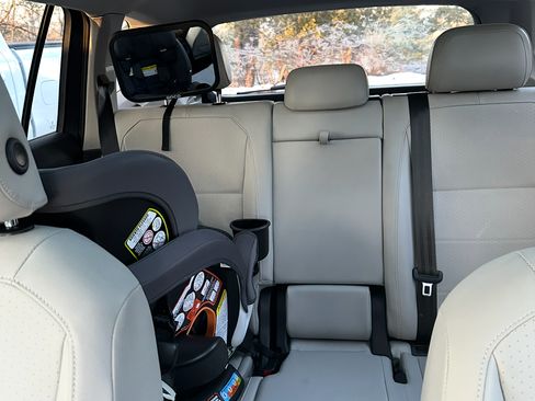 Used 2019 Volkswagen Tiguan SE w/ Panoramic Sunroof Package image 21