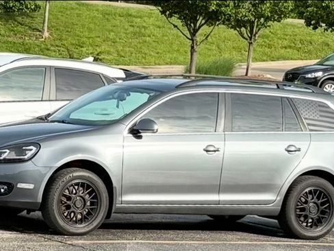 Used 2013 Volkswagen Jetta TDI FWD image 1