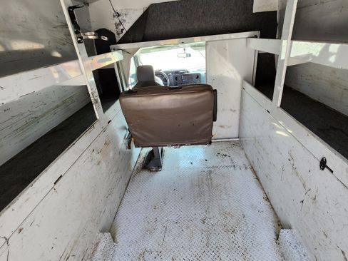 Used 2013 Ford E-350 and Econoline 350 Super Duty w/ PWR Locks & Windows Group image 12