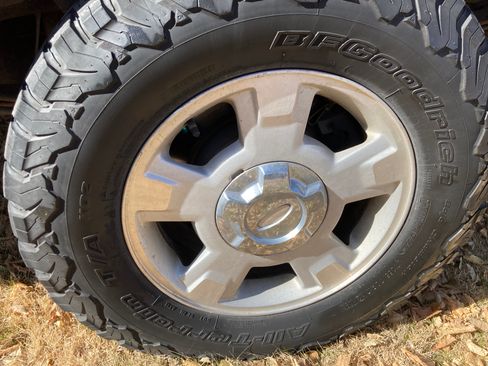 Used 2010 Ford F150 XLT image 9