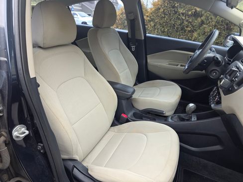 Used 2013 Kia Rio EX image 2