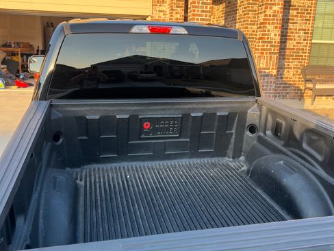 Used 2017 Ford F150 XLT image 8