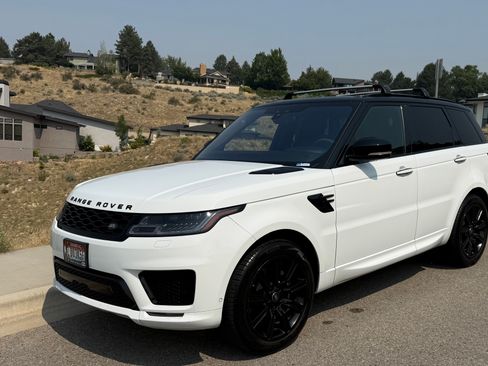 Used 2021 Land Rover Range Rover Sport HST AWD/4WD image 10