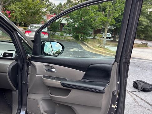 Used 2015 Honda Odyssey Touring image 11