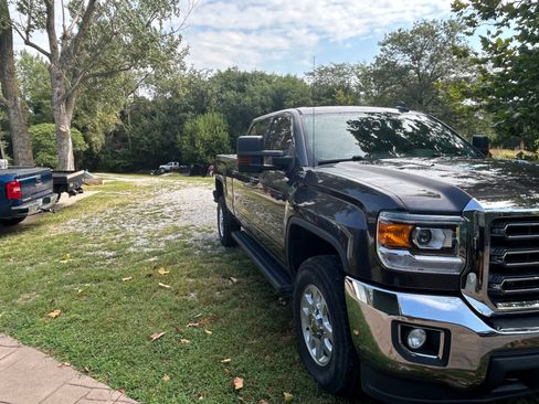 Used 2016 GMC Sierra 2500 SLE w/ SLE Preferred Package AWD/4WD image 23