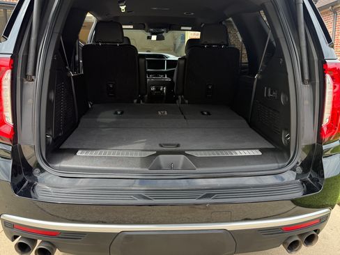 Used 2023 GMC Yukon Denali AWD/4WD image 12