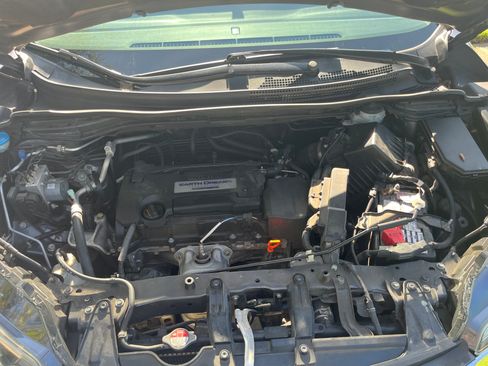 Used 2015 Honda CR-V LX image 18