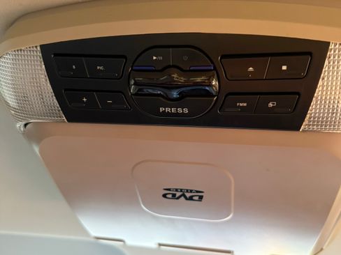 Used 2013 GMC Yukon XL SLT RWD image 14