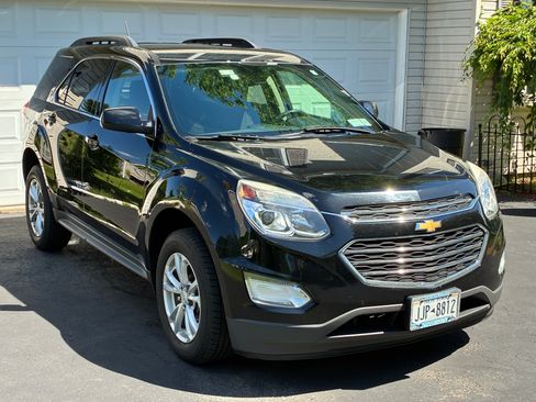 Used 2017 Chevrolet Equinox LT w/ Convenience Package FWD image 1