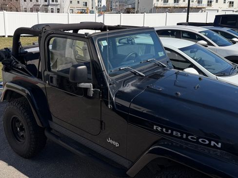Used 2004 Jeep Wrangler Rubicon w/ Dual Top Group image 5