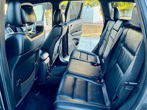 Used 2015 Jeep Grand Cherokee Limited image 18