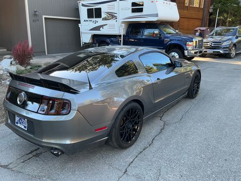 Used 2014 Ford Mustang GT RWD image 17