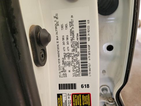 Used 2021 Toyota Tacoma TRD Off-Road image 13