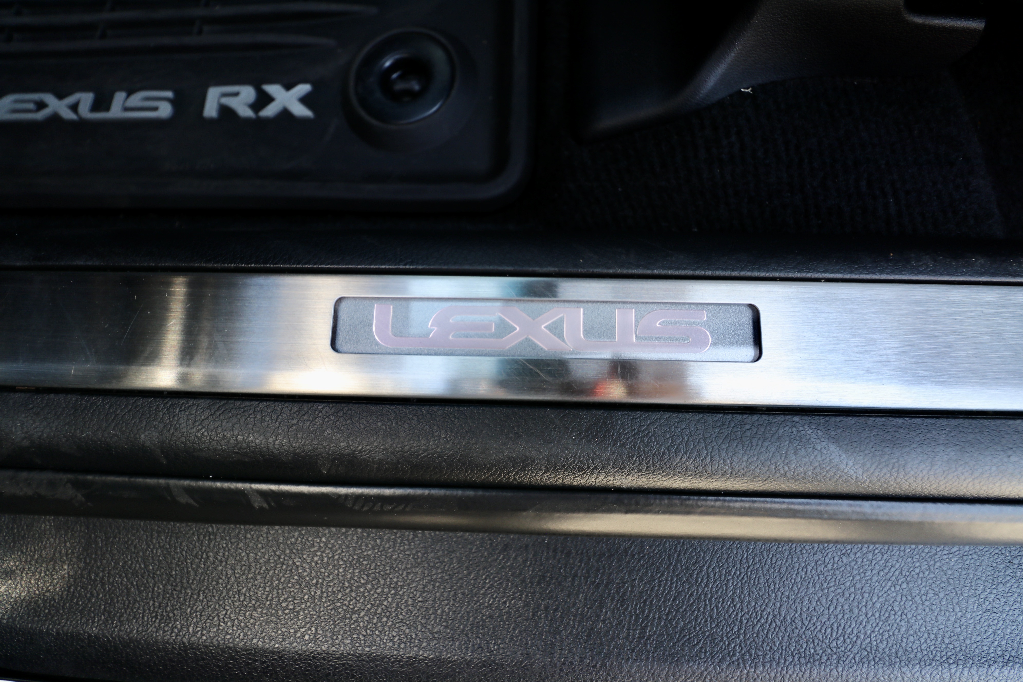 Used 2018 Lexus RX 450h F Sport w/ 3500 lbs Tow Prep Package AWD/4WD image 28