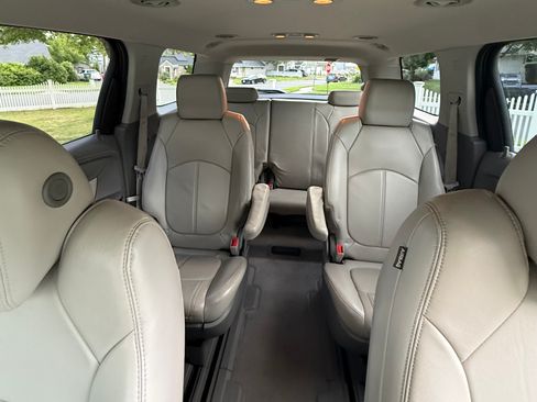 Used 2014 GMC Acadia SLT FWD image 14