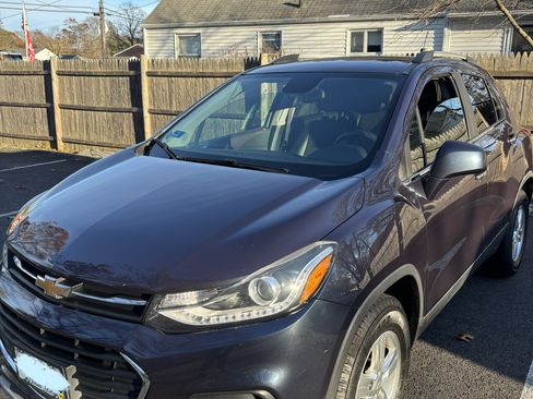 Used 2018 Chevrolet Trax LT w/ Driver Confidence Package image 1