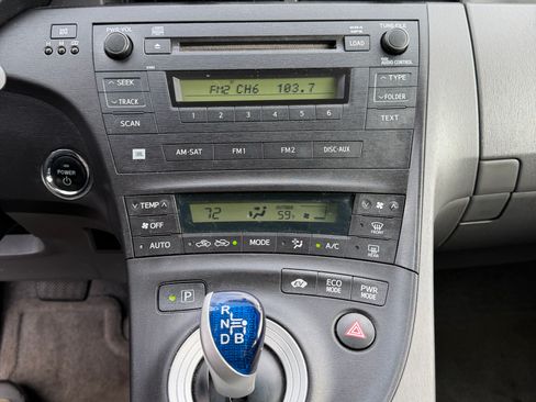 Used 2010 Toyota Prius Three image 22