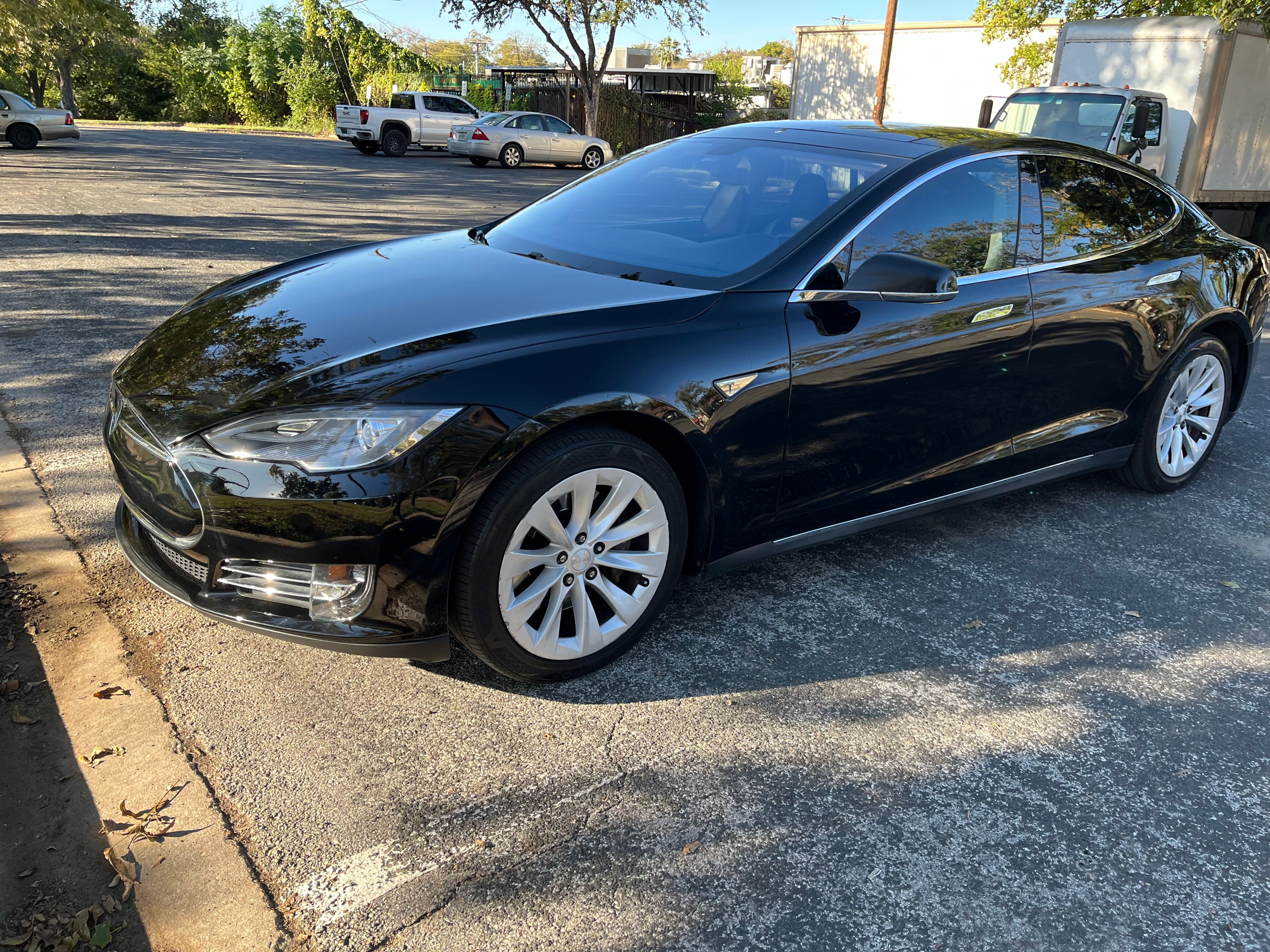 Used 2012 Tesla Model S Signature Performance RWD image 27