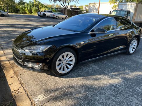 Used 2012 Tesla Model S Signature Performance RWD image 27