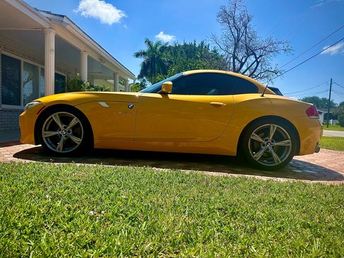 Used 2012 BMW Z4 sDrive28i image 4