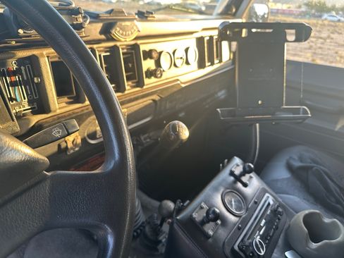 Used 1993 Land Rover Defender 110 image 19