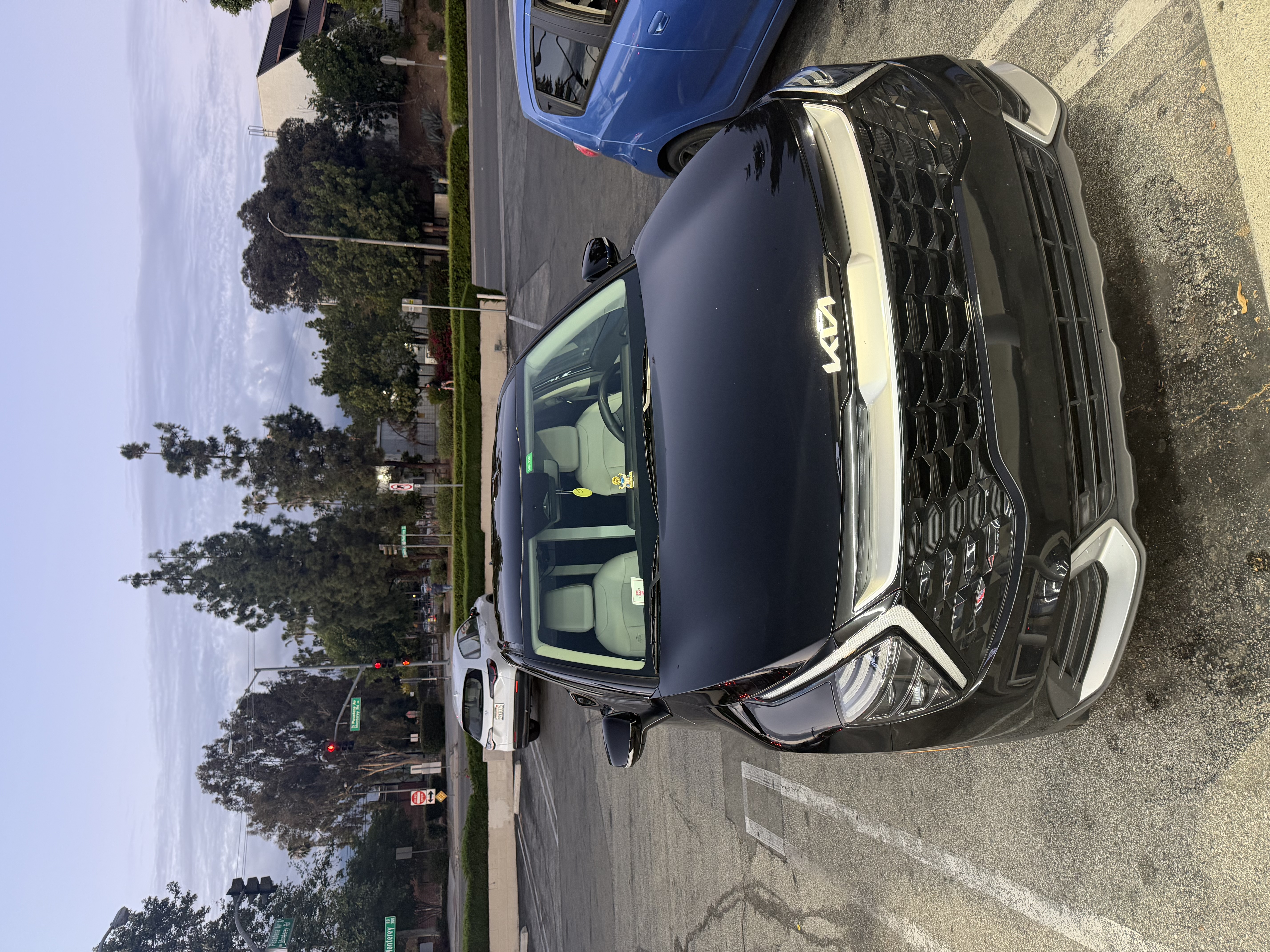 Used 2024 Kia Sportage EX FWD image 9
