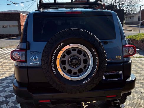 Used 2014 Toyota FJ Cruiser Sport Utility 2D w/ Trail Teams Ultimate Edition image 10