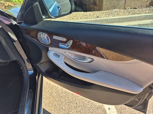 Used 2015 Mercedes-Benz C 300 4MATIC Sedan image 23