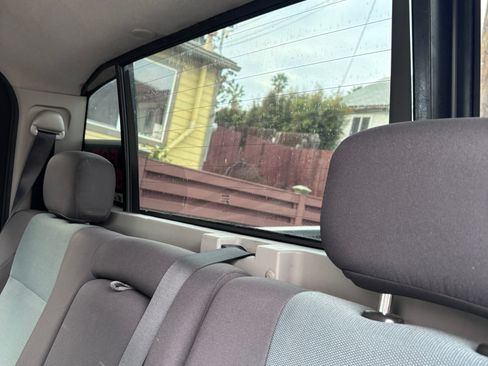 Used 2007 Nissan Titan XE w/ Preferred Pkg image 2