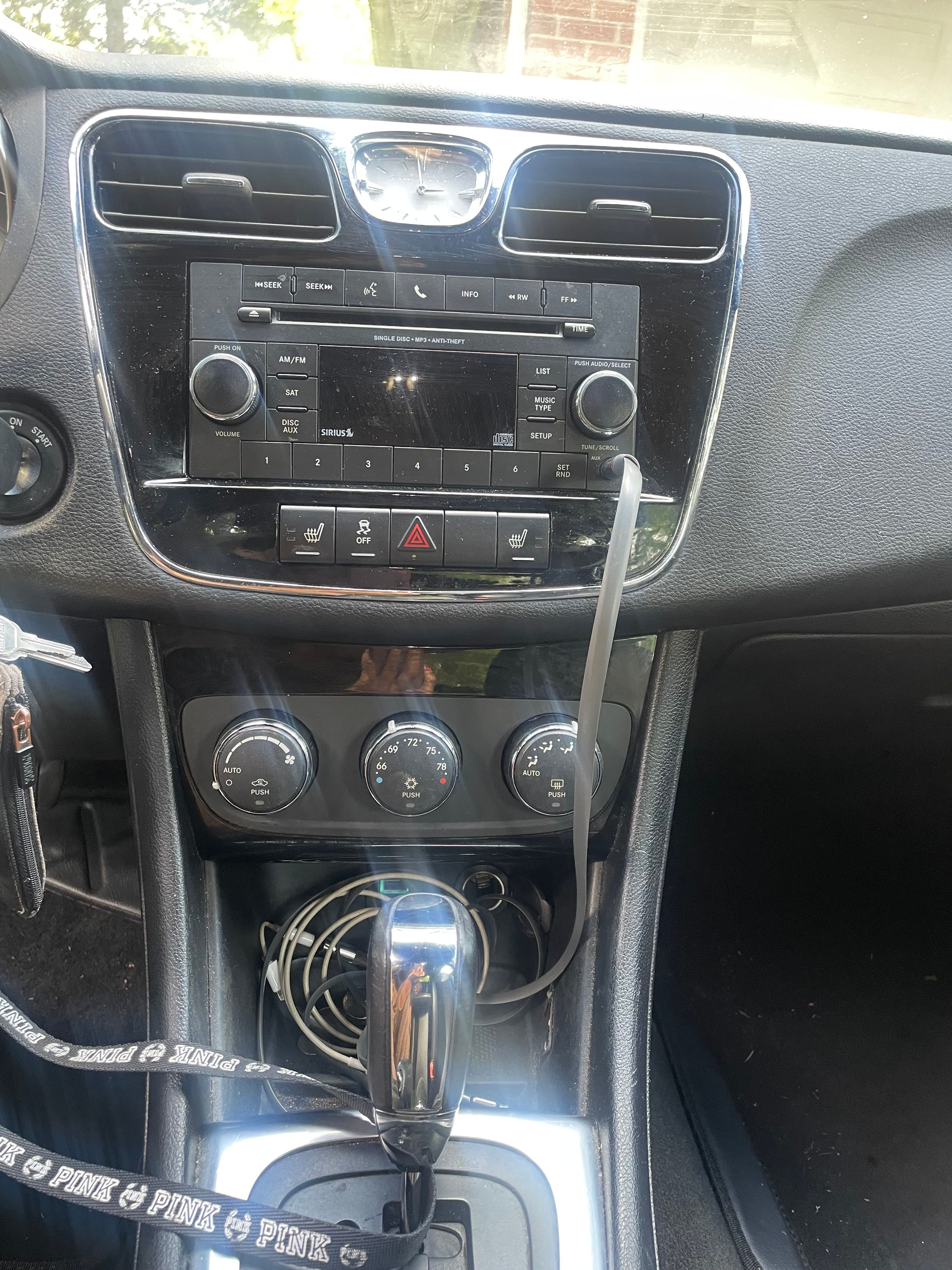 Used 2013 Chrysler 200 Limited FWD image 10