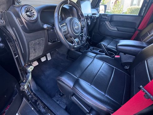 Used 2012 Jeep Wrangler Unlimited Sport AWD/4WD image 6