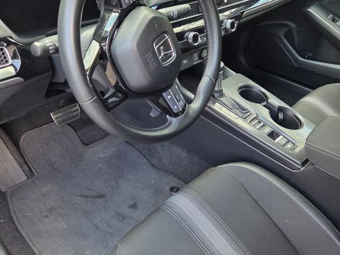 Used 2023 Honda Civic Sport image 6