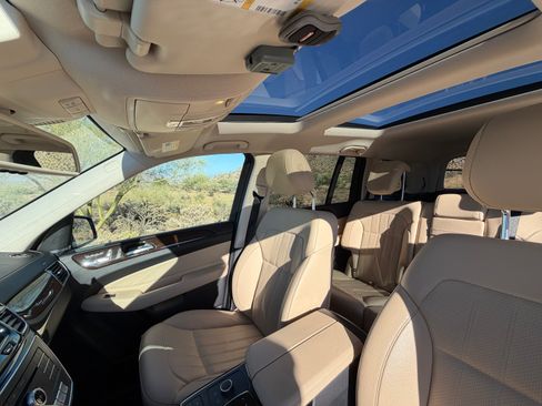 Used 2018 Mercedes-Benz GLS 450 4MATIC image 8