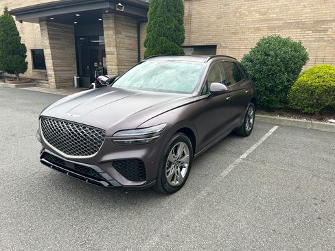 Used 2022 Genesis GV70 3.5T Sport w/ Sport Advanced Package image 1