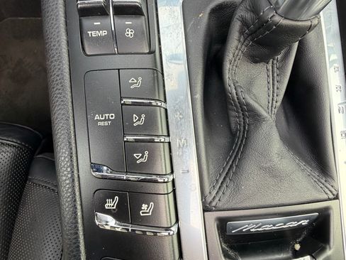 Used 2015 Porsche Macan S AWD/4WD image 9