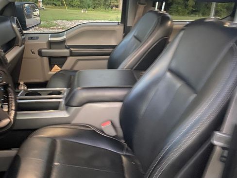 Used 2017 Ford F150 XLT w/ Equipment Group 302A Luxury image 6