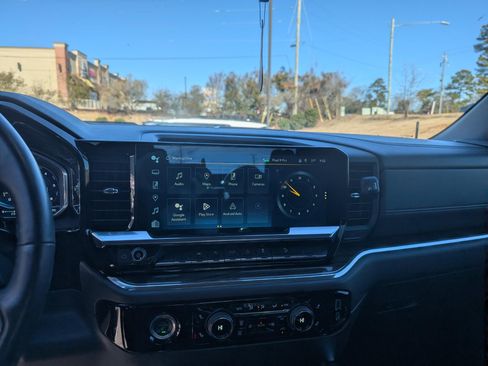 Used 2023 Chevrolet Silverado 1500 LT Trail Boss image 7