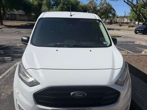 Used 2020 Ford Transit Connect XL image 2