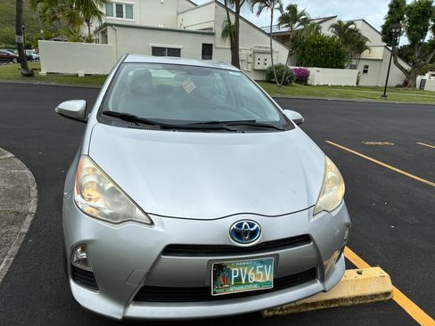 Used 2012 Toyota Prius C One image 1