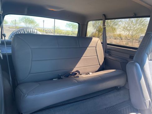 Used 1996 Ford Bronco image 6