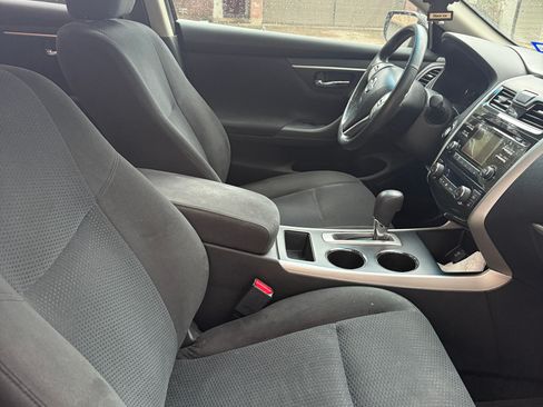 Used 2015 Nissan Altima 2.5 SV FWD image 9